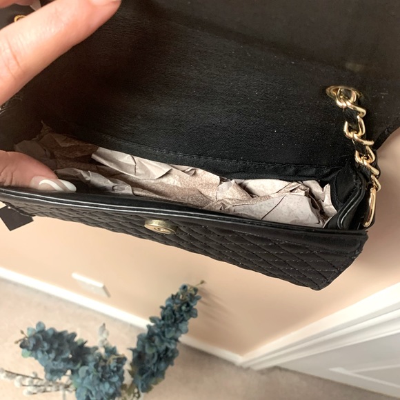 RW&Co crossbody bag. - Picture 3 of 3